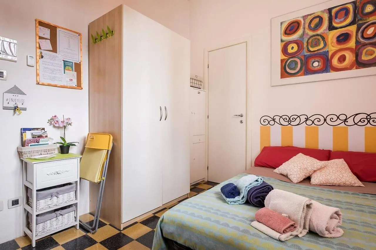 Studio In The Old Town Int. 10 Appartement Bologna 0*,  Italië
